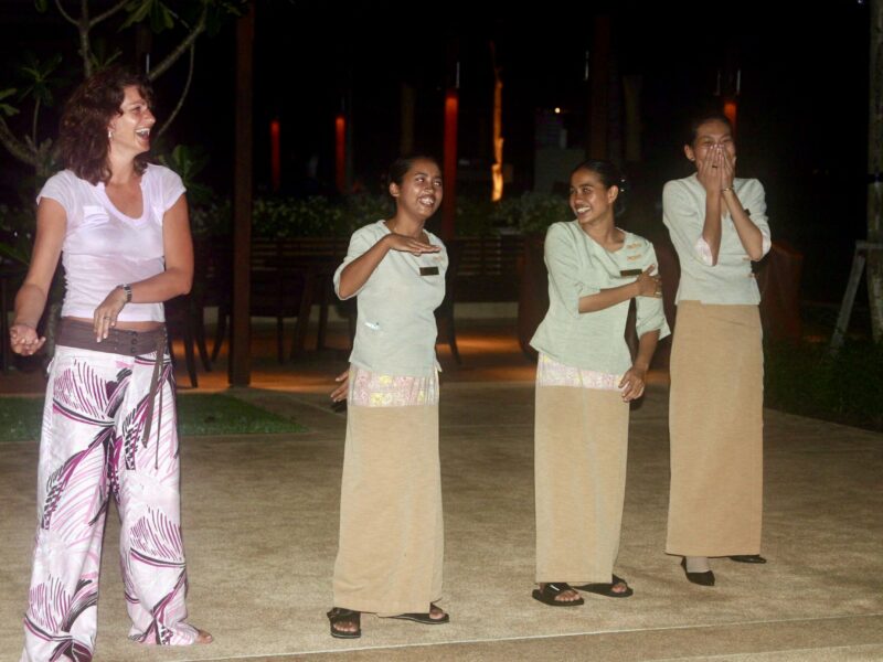 Fingerdanslekton på Amari Trang Resort